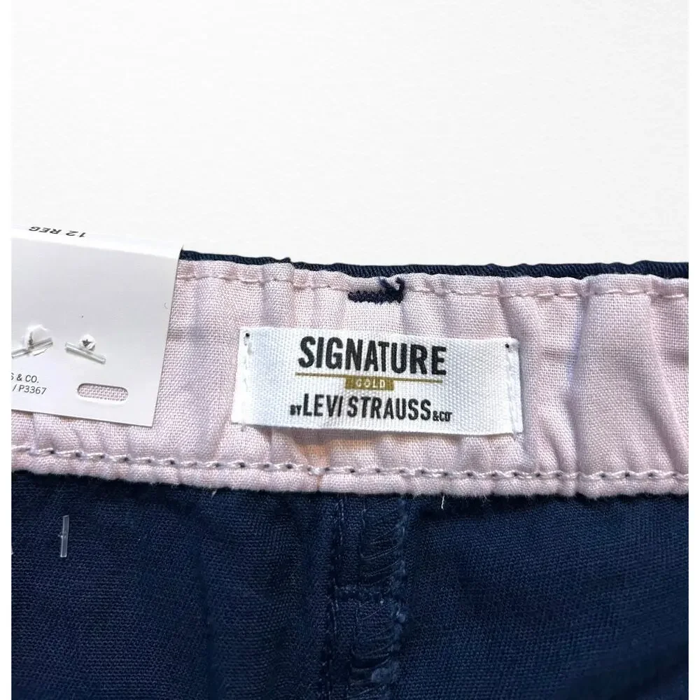 NWT Levi Strauss Signature Girls’ Uniform Shorts, Size 12